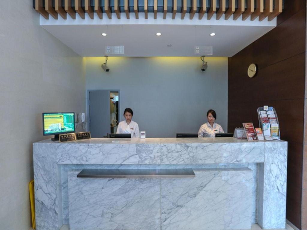Jinjiang North Bund Yangpu Bridge Branch 2* Shanghai