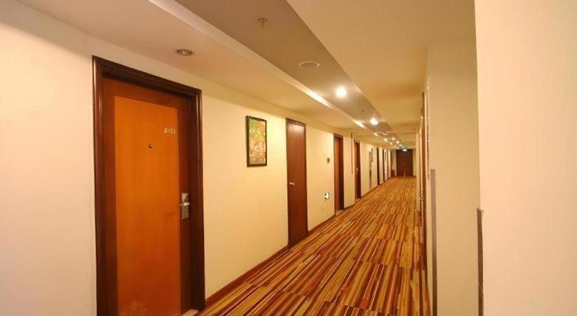 Jinjiang North Bund Yangpu Bridge Branch 2*