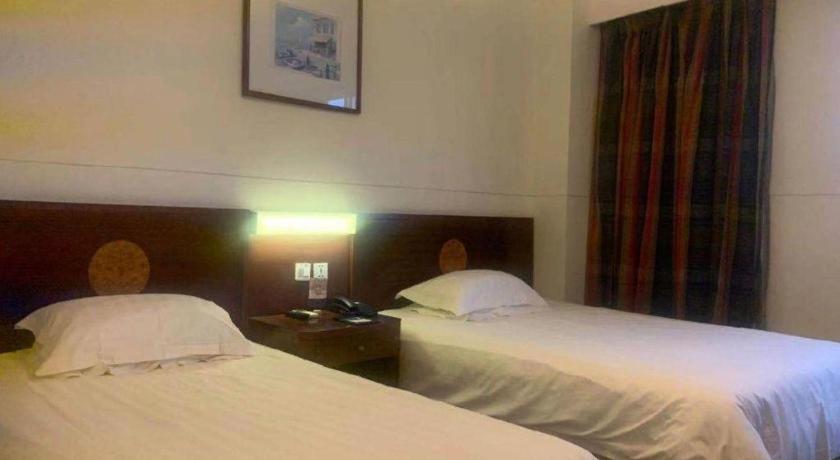 Jinjiang North Bund Yangpu Bridge Branch Hotel 2*