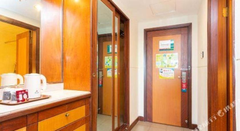 Jinjiang North Bund Yangpu Bridge Branch Hotel 2*